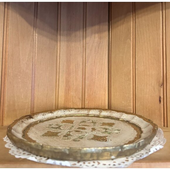 SOLD Vintage Italian Florentine Round Decorative Tray Gold White - Picture 2 of 4
